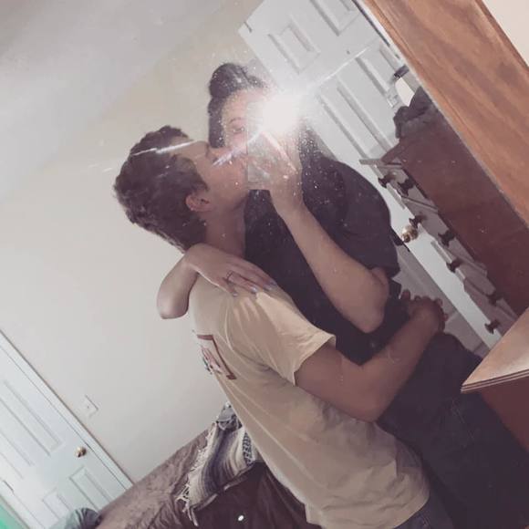 Meet your Posher, Alyssa - Picture 1 of 1